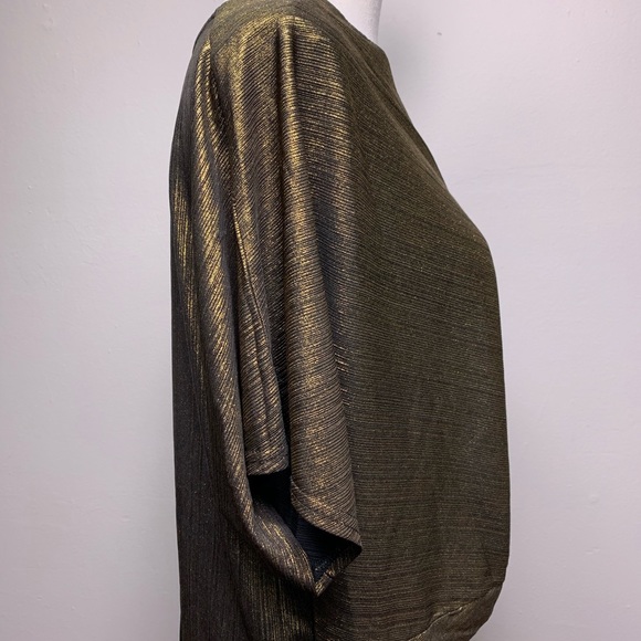 CODE X MODE gold v neck top. LARGE - Picture 3 of 7